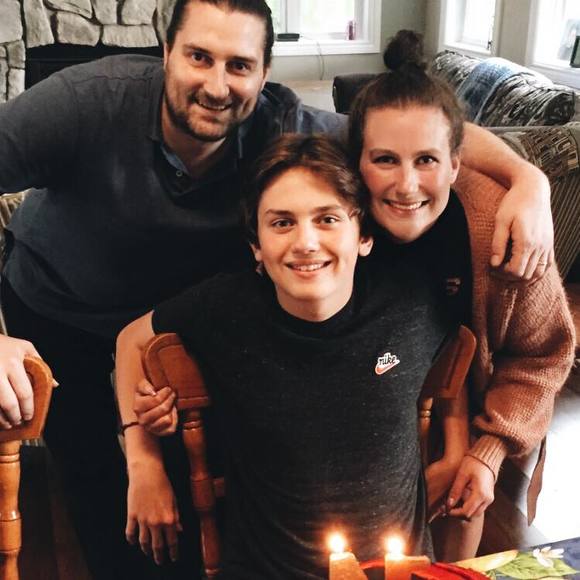 Meet your Posher, Alison - Picture 1 of 1